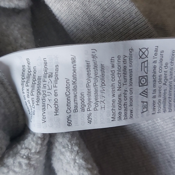 J. Crew sweatshirt with 3 button closure at nevk - Picture 5 of 7